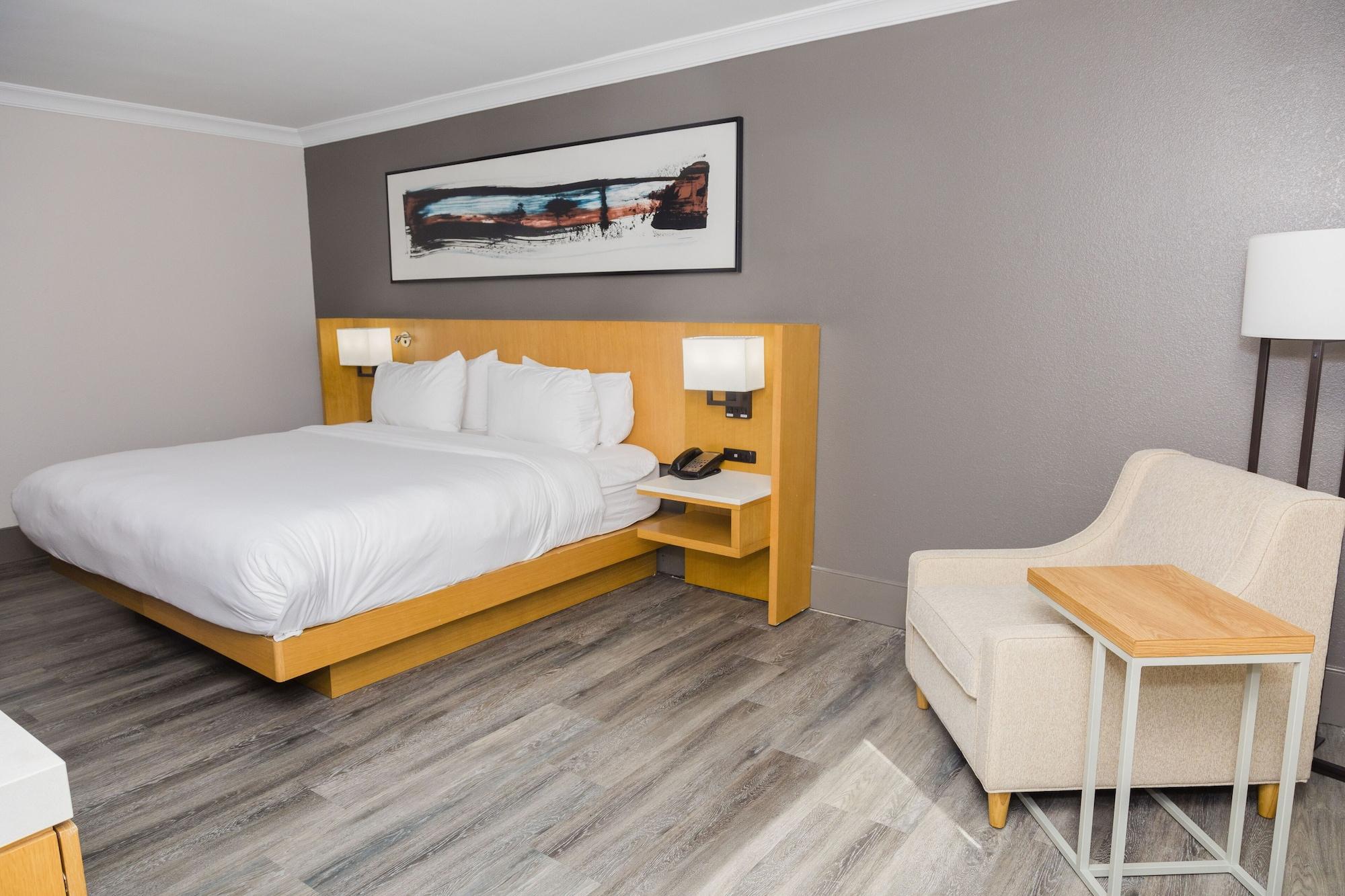 Delta Hotels By Marriott Columbia Northeast Экстерьер фото